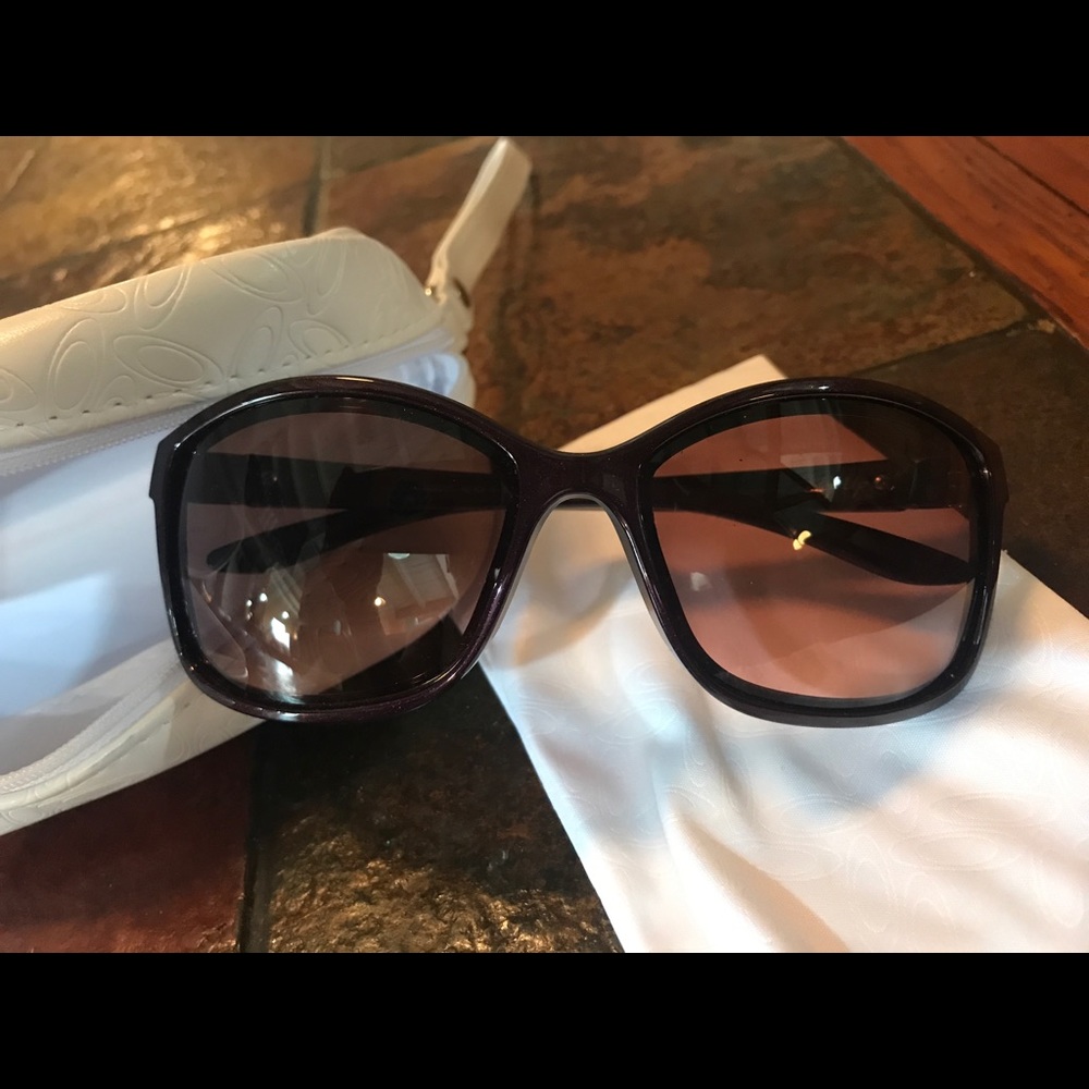 Oakley glasses. Stop up. Brand new with the case